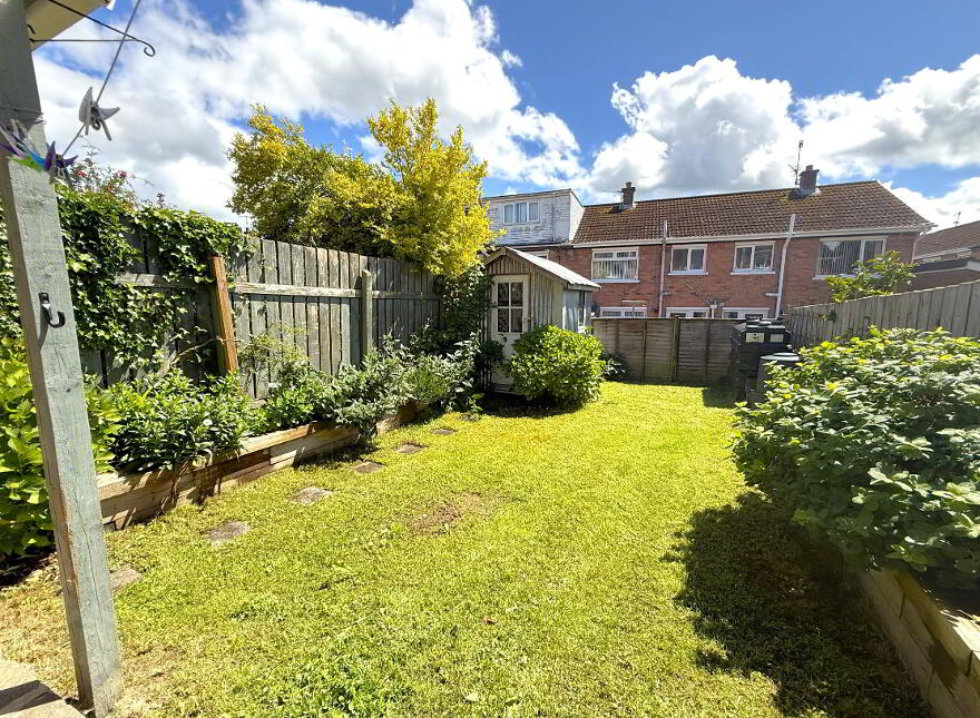 12 Fenbank, Lisburn, BT27 4JD