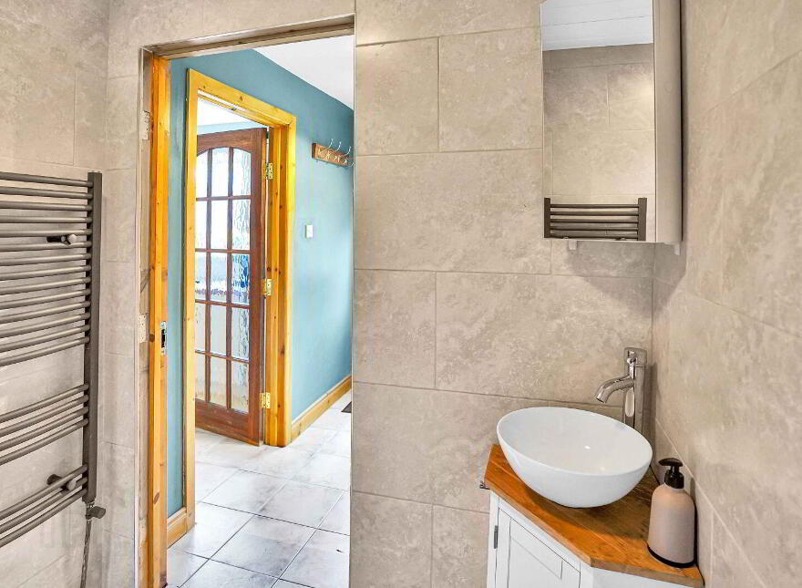 2 Rose Cottage, Turner's Hill, Kingscourt, A82Y368