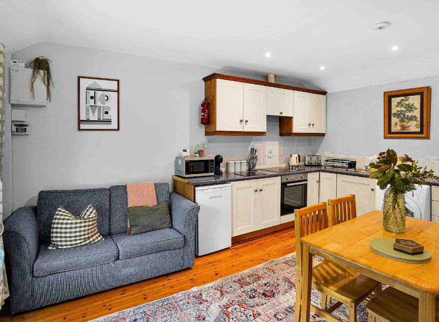 2 Rose Cottage, Turner's Hill, Kingscourt, A82Y368