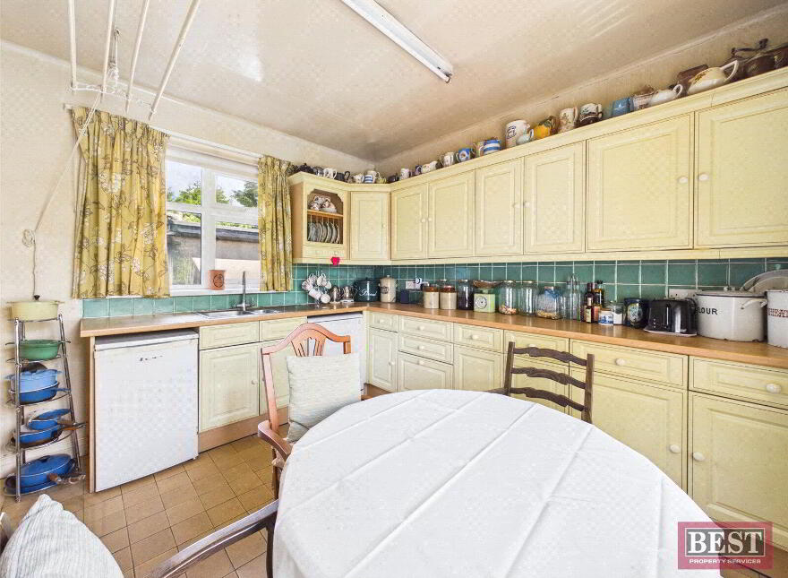 28 Upper Damolly Road, Newry, BT34 1JU