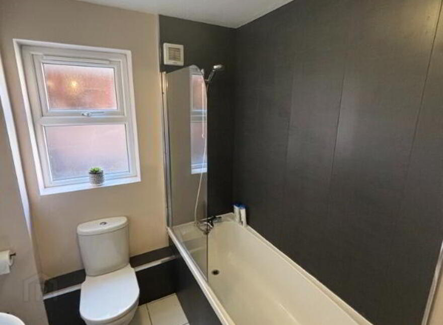 20 Ashley Courtyard, Belfast, BT9 7GS