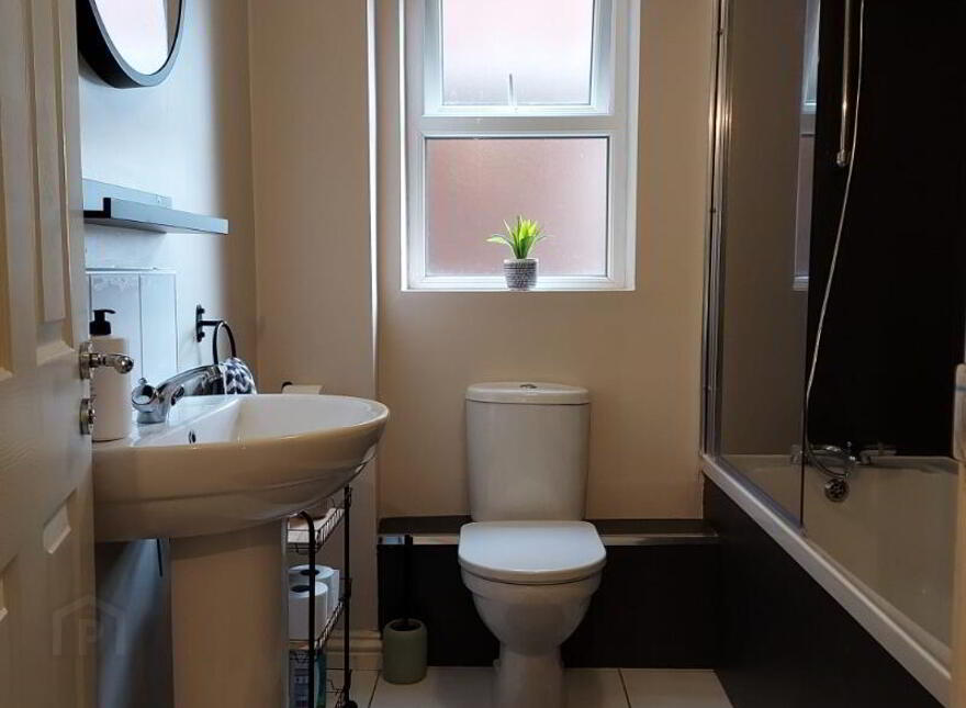 20 Ashley Courtyard, Belfast, BT9 7GS