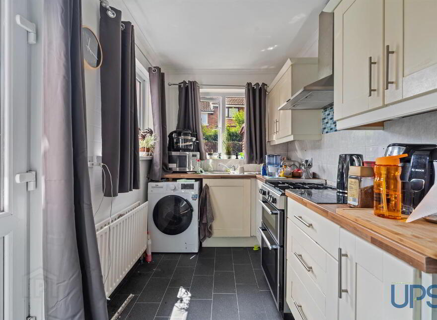 76 Andersonstown Park, Belfast, BT11 8FG