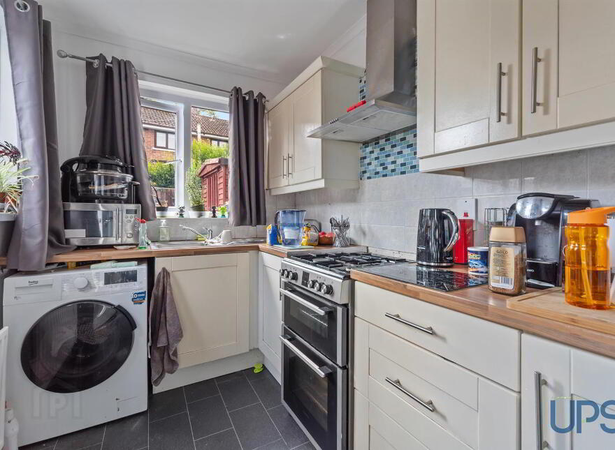 76 Andersonstown Park, Belfast, BT11 8FG