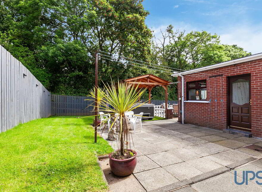 69 Glengoland Park, Stewartstown Road, Dunmurry, Belfast, BT17 0JB