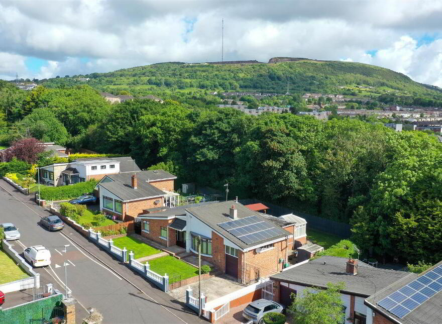69 Glengoland Park, Stewartstown Road, Dunmurry, Belfast, BT17 0JB