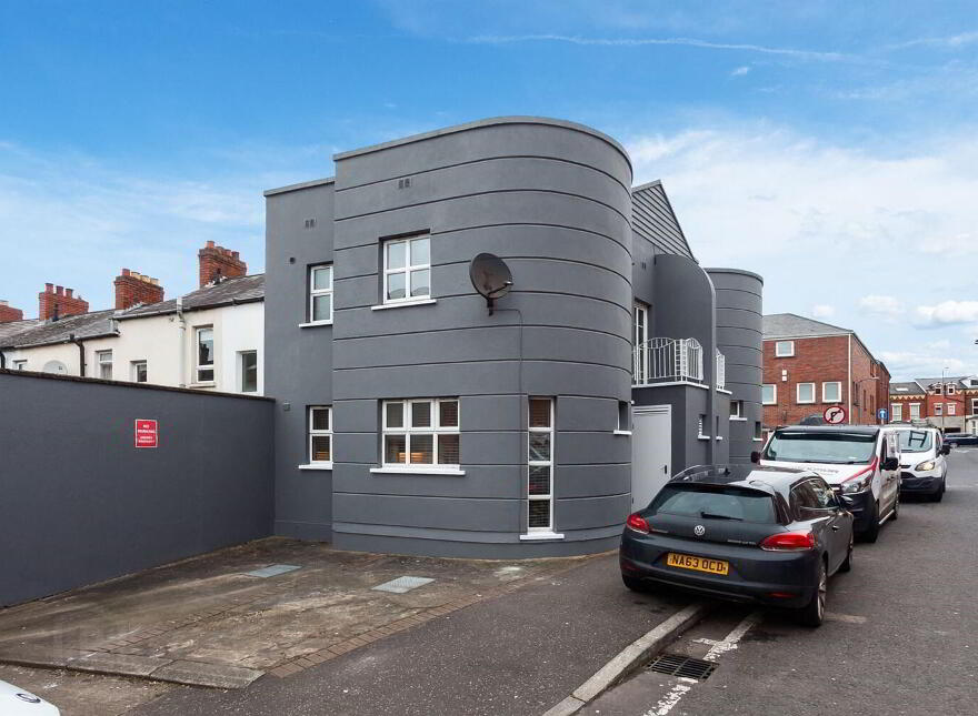 17 Sandringham Street, Belfast, BT9 7DR