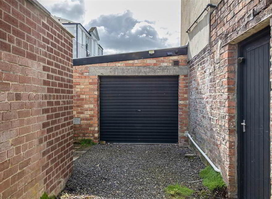 1 Wellington Park Terrace, Malone, Belfast, BT9 6DR