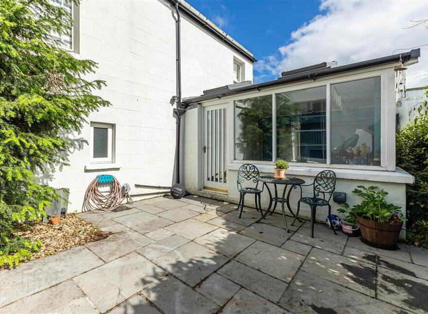 1 Wellington Park Terrace, Malone, Belfast, BT9 6DR