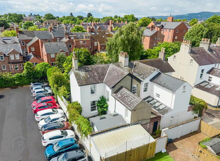 1 Wellington Park Terrace, Malone, Belfast, BT9 6DR