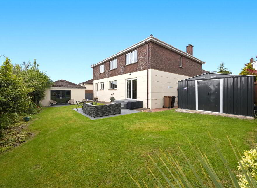 11 Lambert Rise, Dundonald, Belfast, BT16 1LQ