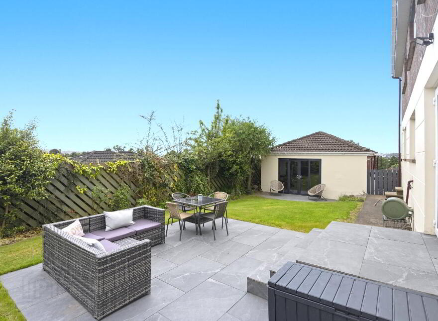 11 Lambert Rise, Dundonald, Belfast, BT16 1LQ
