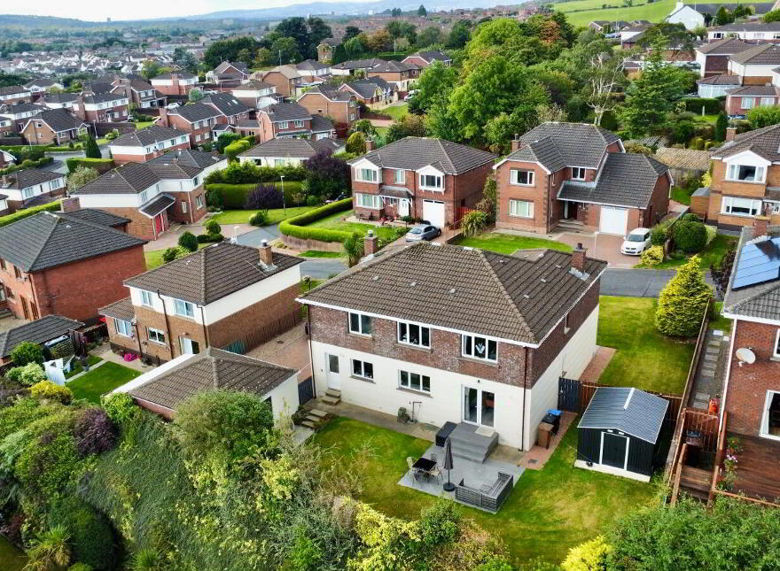 11 Lambert Rise, Dundonald, Belfast, BT16 1LQ