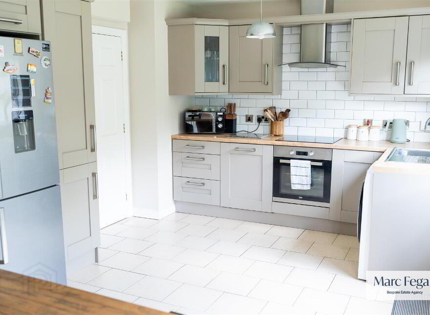 105 Carrigart Crescent, Tullygally, Craigavon, BT65 5EG