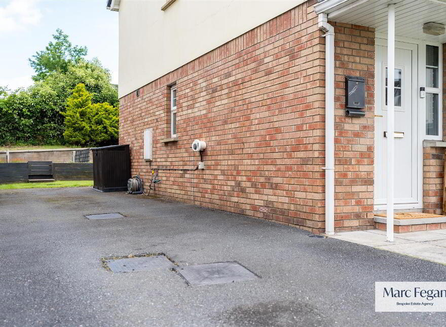 105 Carrigart Crescent, Tullygally, Craigavon, BT65 5EG