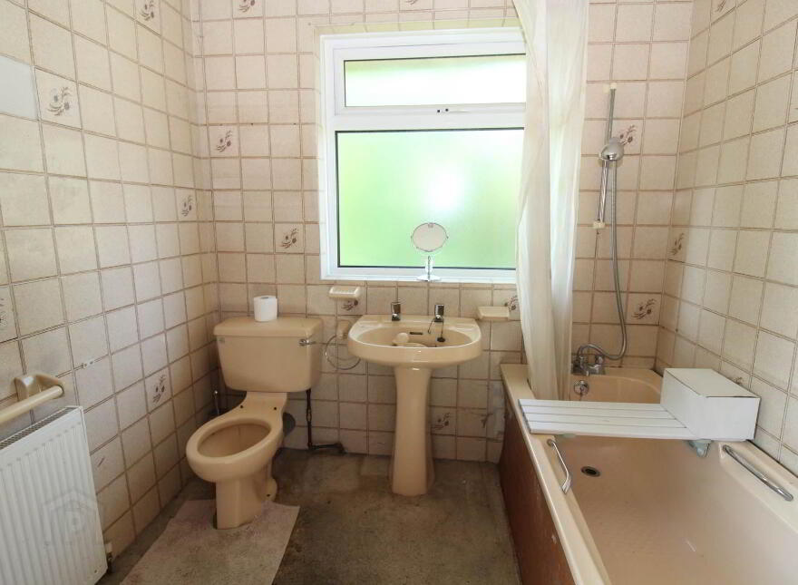 33 Bexley Meadow, Bangor, BT19 7TR