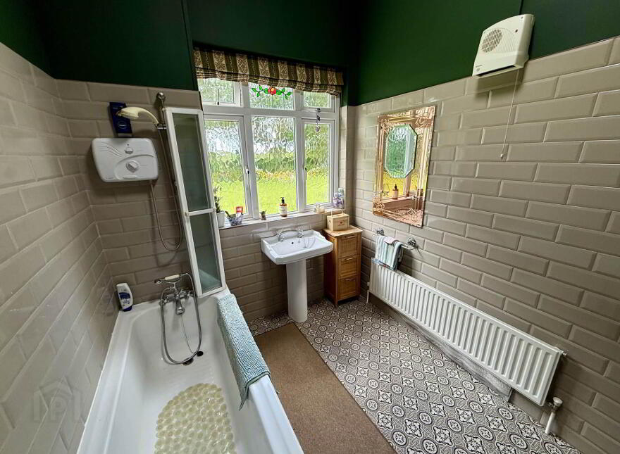Quinaltagh, Garrafrauns, Tuam, H54WD62