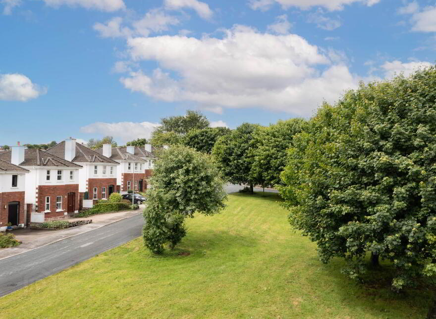 4 Dun Daingean, Newcastle, Galway City, H91XRR4
