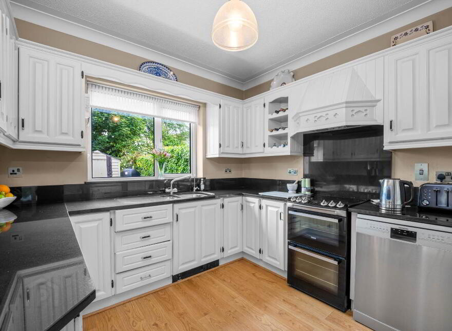 4 Dun Daingean, Newcastle, Galway City, H91XRR4