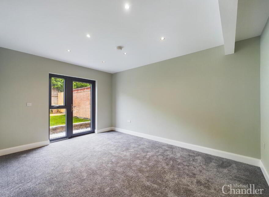 12 Glennor Crescent, Carryduff, Belfast, BT8 8HW