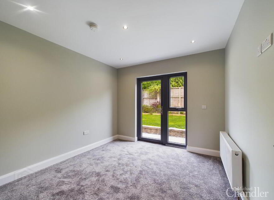 12 Glennor Crescent, Carryduff, Belfast, BT8 8HW
