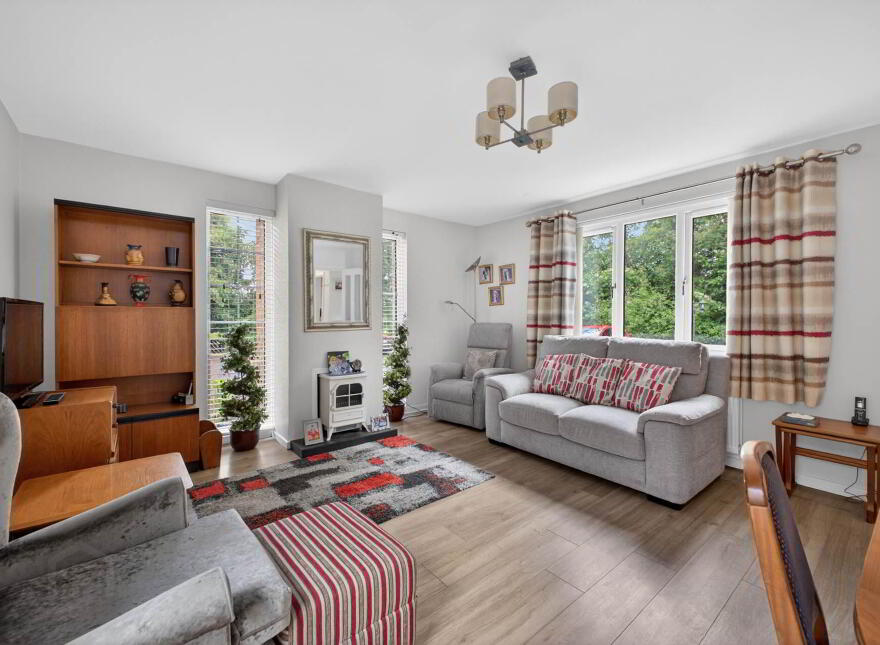 36 Garvey Court, Lisburn, BT27 4DG