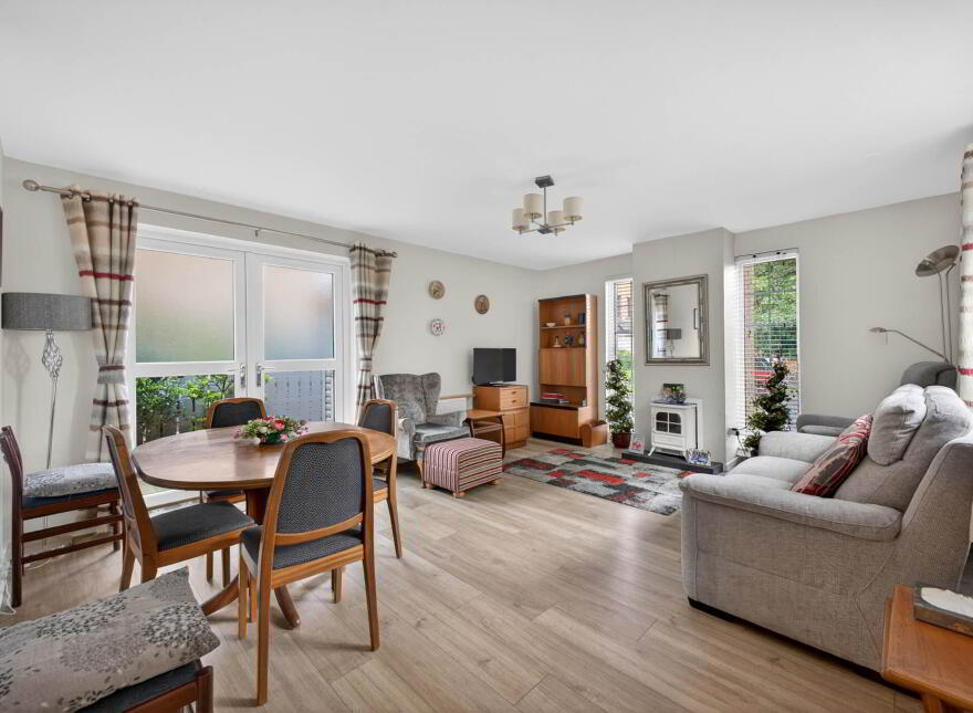 36 Garvey Court, Lisburn, BT27 4DG
