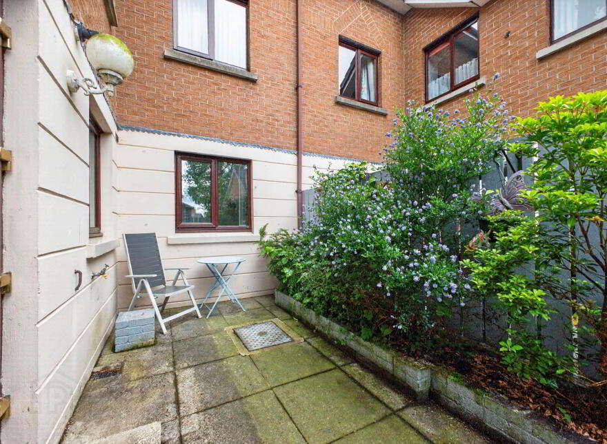 36 Garvey Court, Lisburn, BT27 4DG