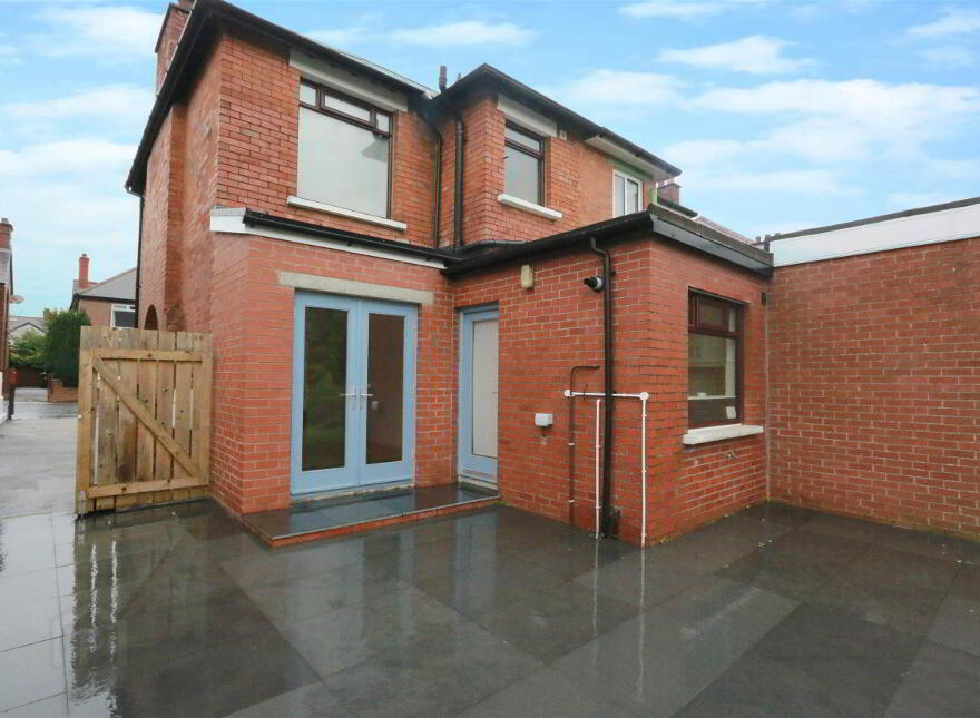 52 Onslow Parade, Ravenhill, Belfast, BT6 0AQ