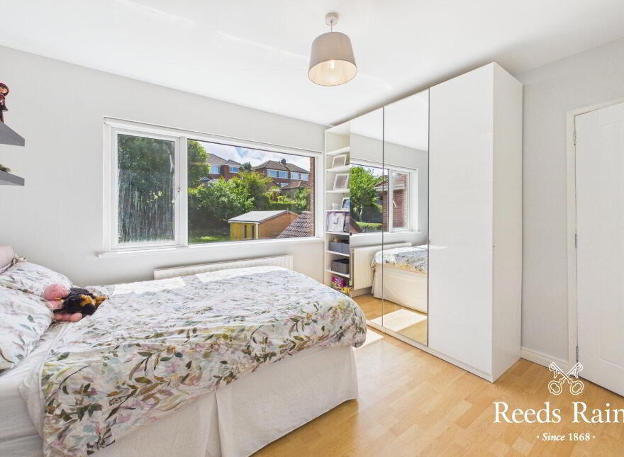 7 Loughview Drive, Upper Knockbreda Road, Belfast, BT6 0NU