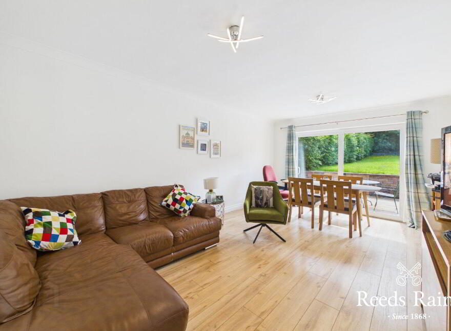 7 Loughview Drive, Upper Knockbreda Road, Belfast, BT6 0NU