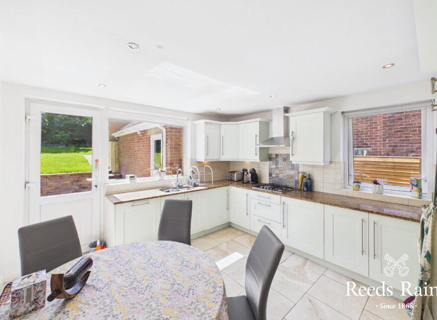 7 Loughview Drive, Upper Knockbreda Road, Belfast, BT6 0NU