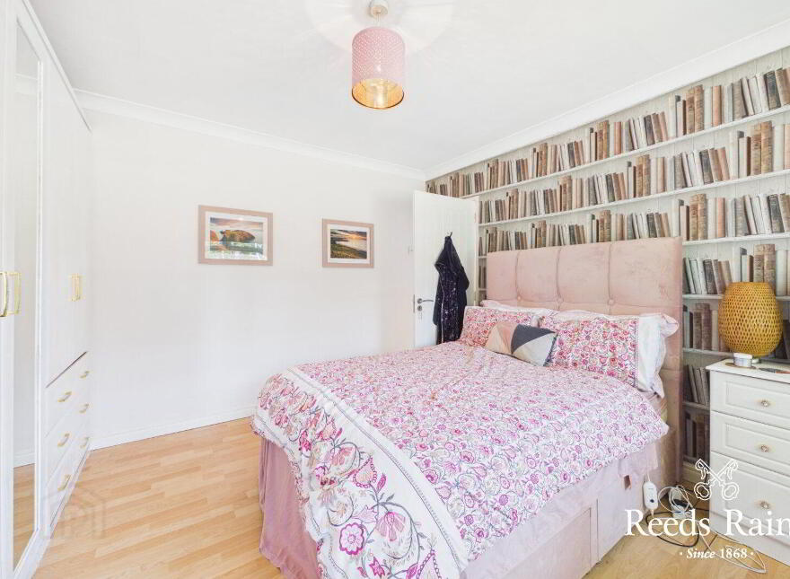 7 Loughview Drive, Upper Knockbreda Road, Belfast, BT6 0NU
