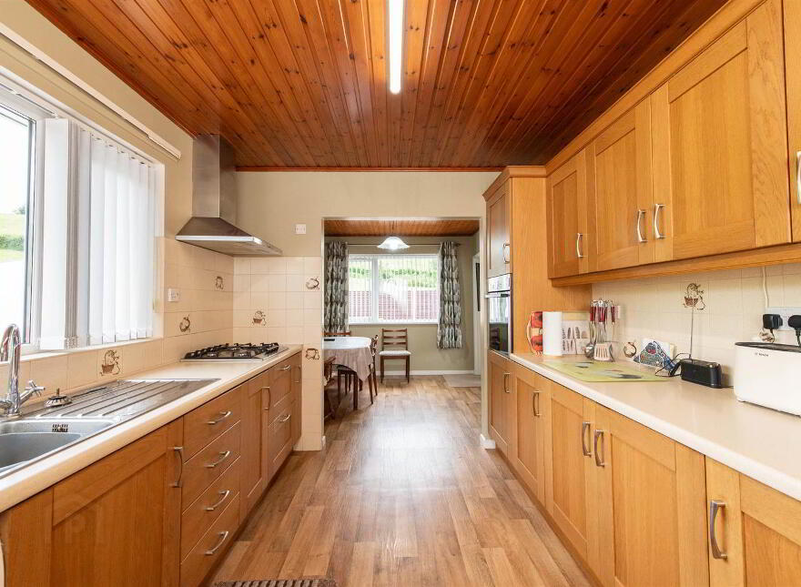 46 Magheratimpany Road, Ballynahinch, BT24 8NZ