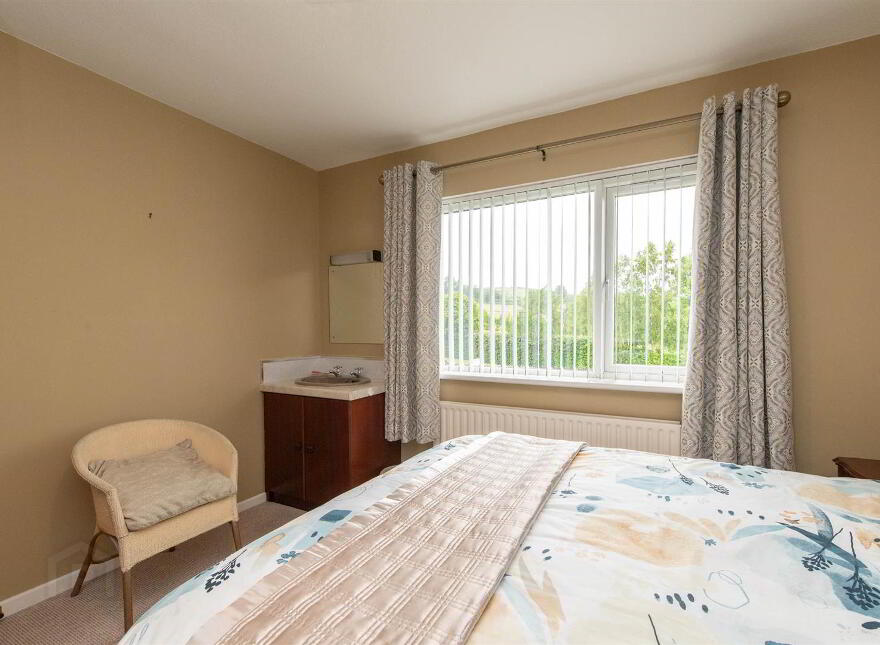 46 Magheratimpany Road, Ballynahinch, BT24 8NZ