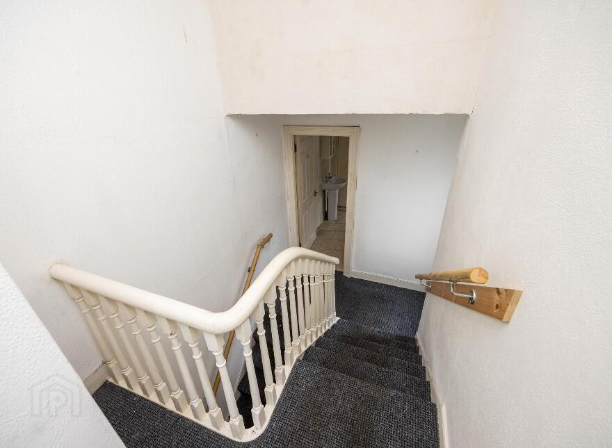 34 Bloomfield Avenue, Belfast, BT5 5AD