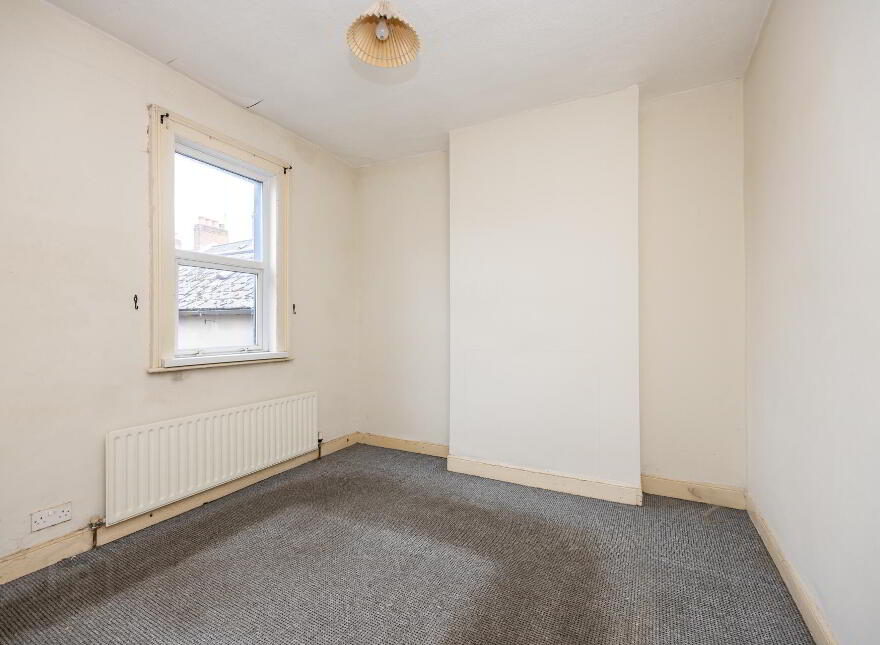 34 Bloomfield Avenue, Belfast, BT5 5AD