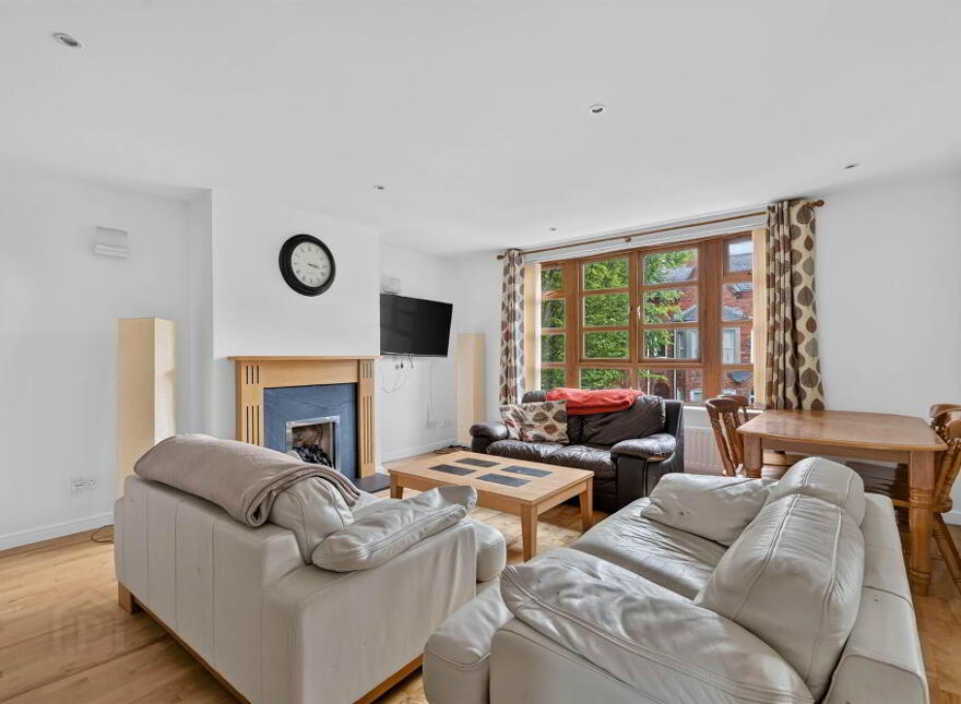 2 The Cloisters, Belfast, BT7 1GD