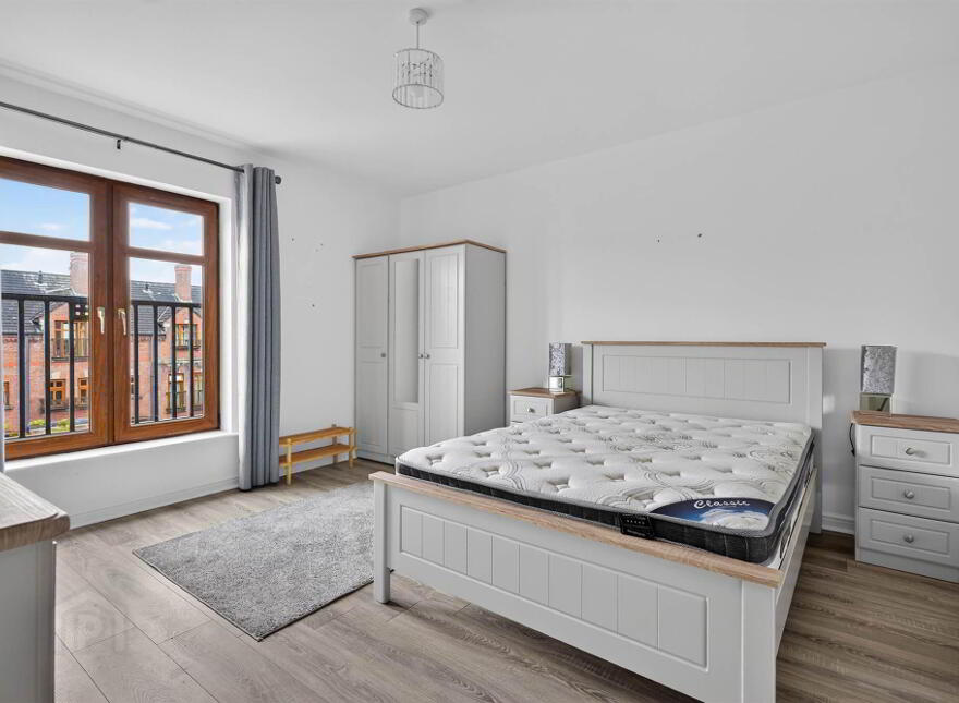 2 The Cloisters, Belfast, BT7 1GD