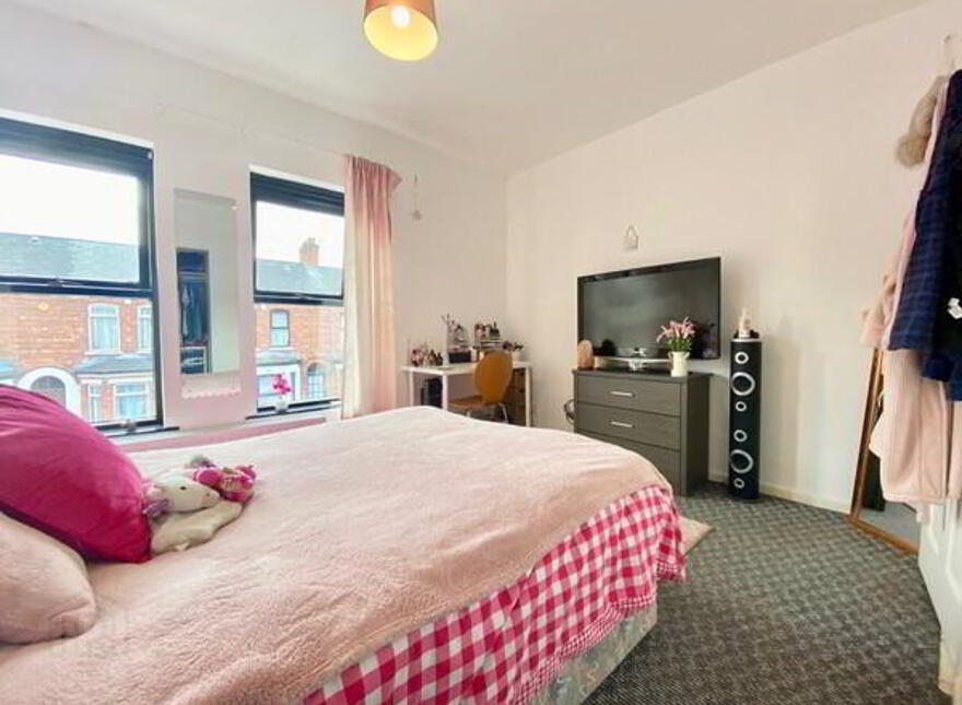 33 St Albans Gardens, Belfast, BT9 5DR