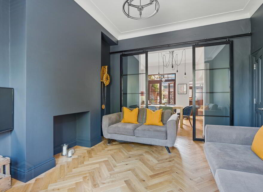 65 South Parade, Belfast, BT7 2GN