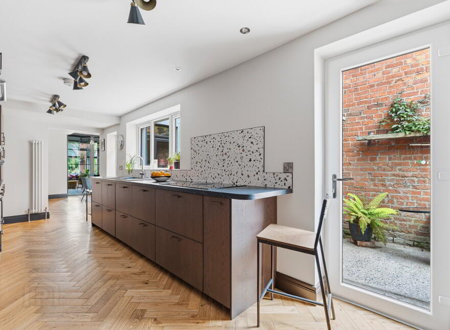 65 South Parade, Belfast, BT7 2GN