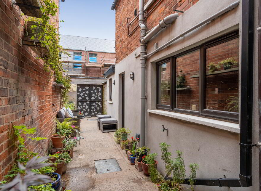 65 South Parade, Belfast, BT7 2GN