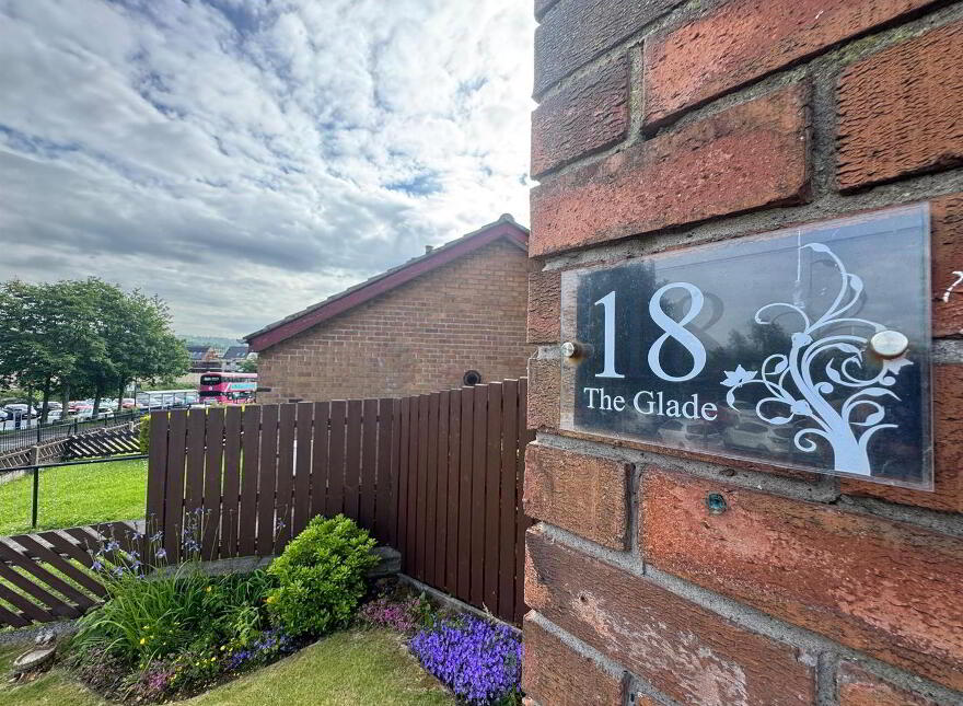 18 The Glade, Newtownabbey, BT36 5NW