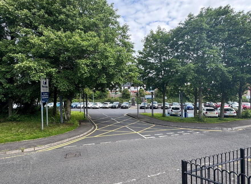 18 The Glade, Newtownabbey, BT36 5NW