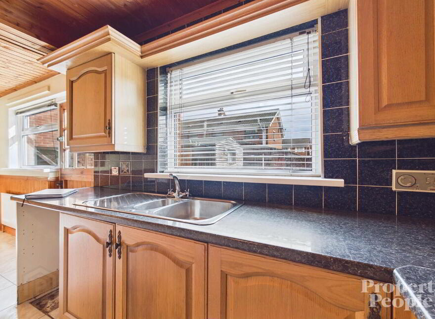 10 Iris Mews, Belfast, BT12 7HZ