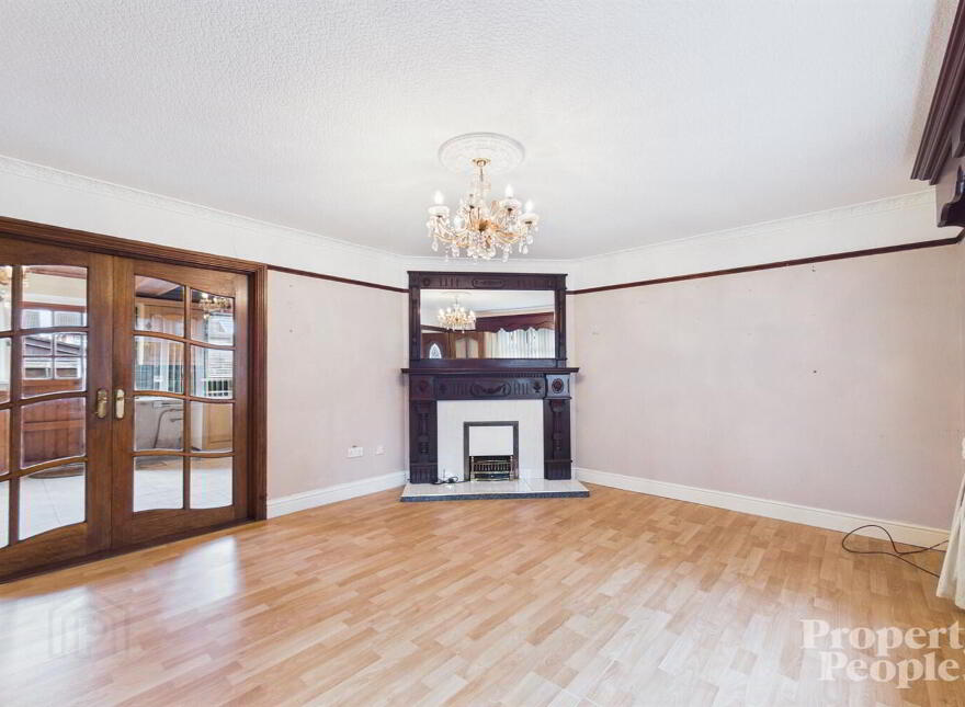 10 Iris Mews, Belfast, BT12 7HZ