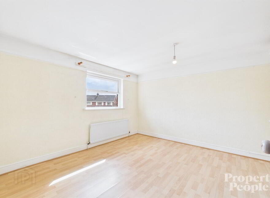 10 Iris Mews, Belfast, BT12 7HZ