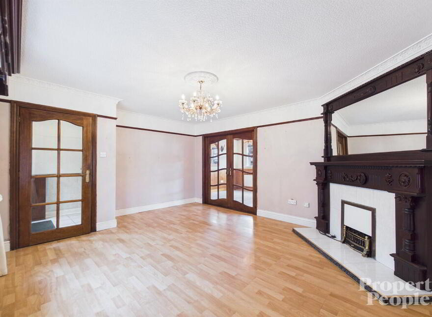 10 Iris Mews, Belfast, BT12 7HZ