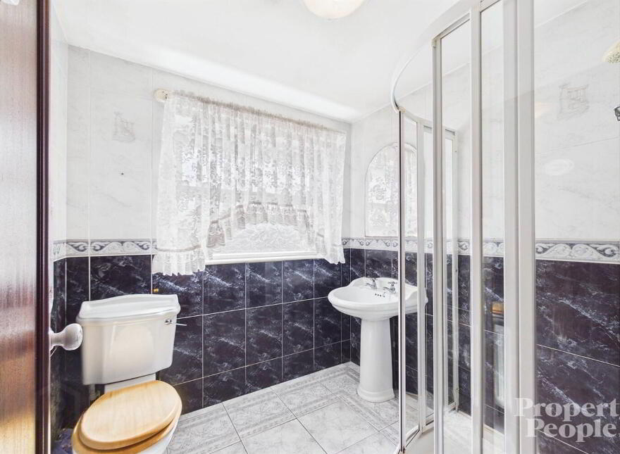 10 Iris Mews, Belfast, BT12 7HZ